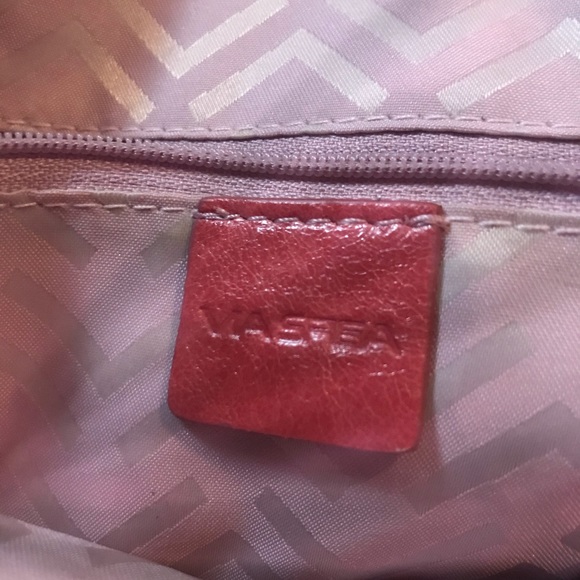 Pink Purse - Picture 3 of 3
